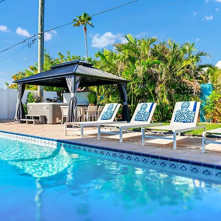 ケープ・カナベラル Ocean House With Hot Tub And Heated Pool ! Beach 1 Minute Walk !ヴィラ エクステリア 写真