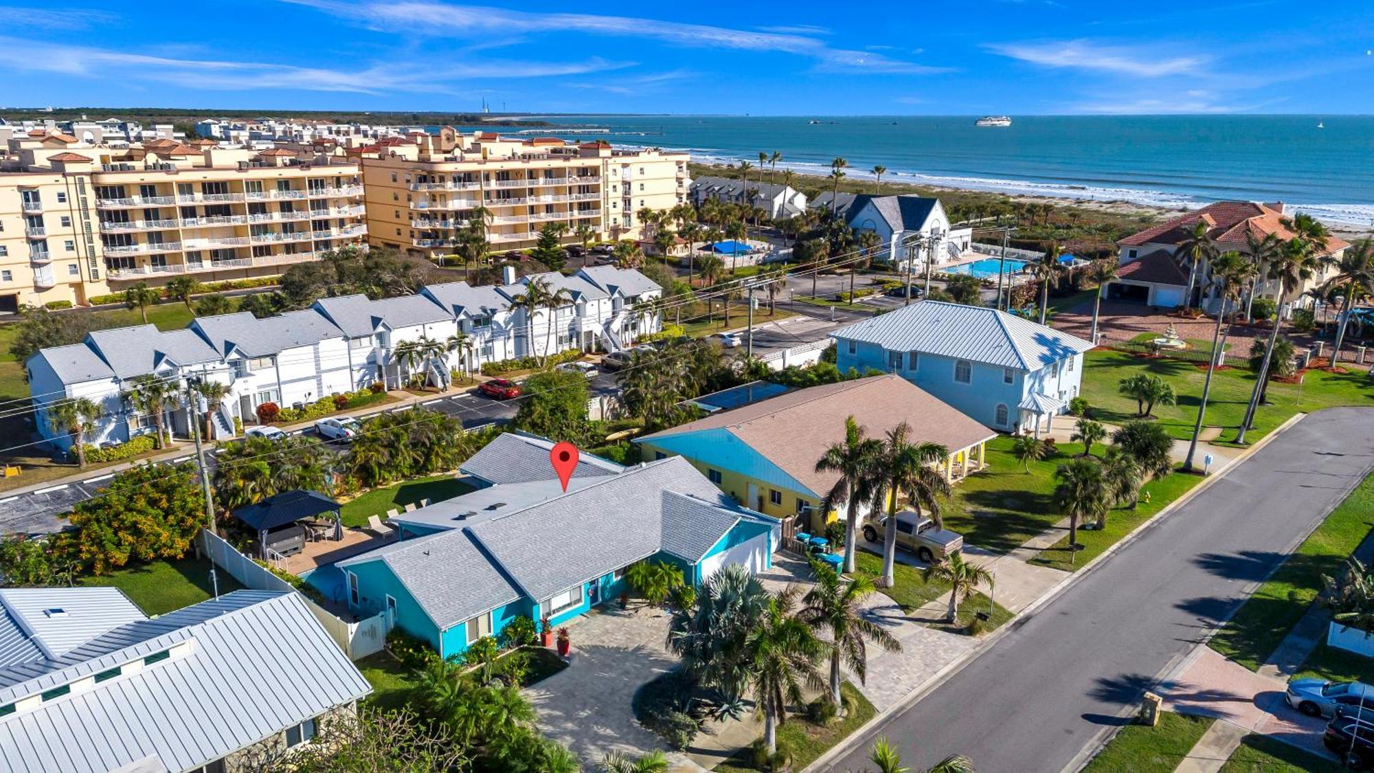 ケープ・カナベラル Ocean House With Hot Tub And Heated Pool ! Beach 1 Minute Walk !ヴィラ エクステリア 写真